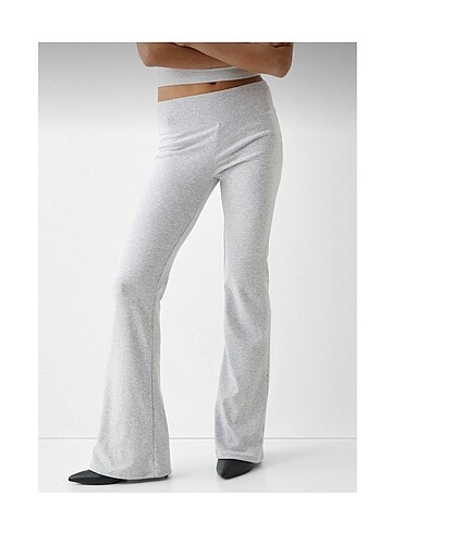 Bershka İspanyol paça pantolon