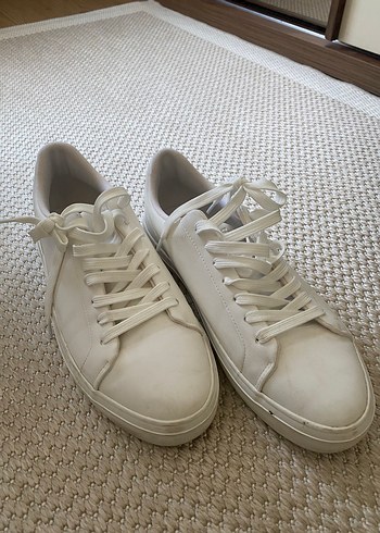 Diğer Minimal Beyaz Sneaker