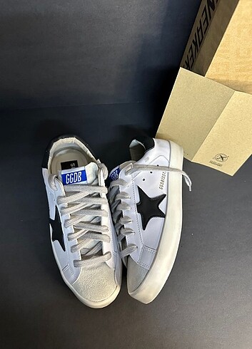 37 Beden beyaz Renk Golden Goose Black