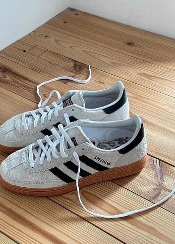 Adidas Adidas Hantball Spezial Aluminium