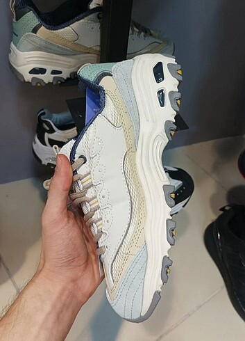 38 Beden Skechers D'lites