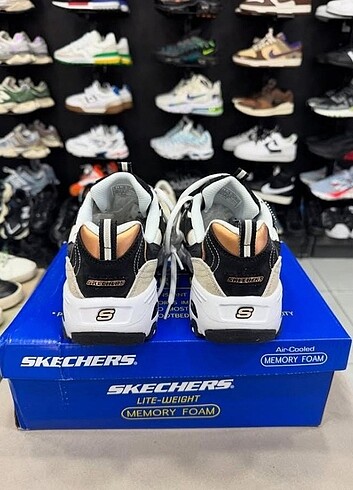 36 Beden Skechers Dlites Black