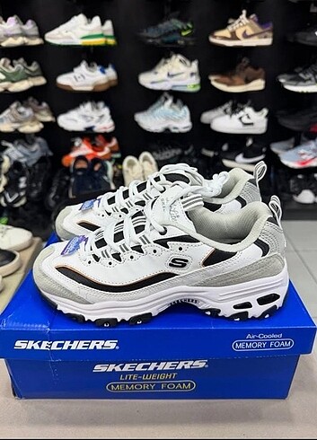 Skechers Dlites White