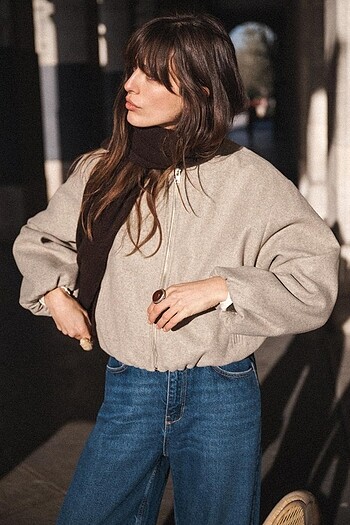 Zara ELASTİK KENARLI YUMUŞAK BOMBER CEKET