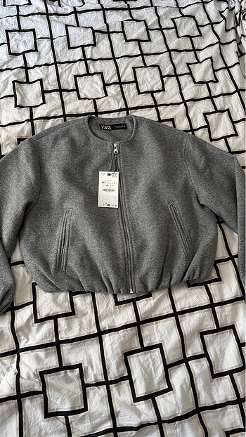 Zara ELASTİK KENARLI YUMUŞAK BOMBER CEKET