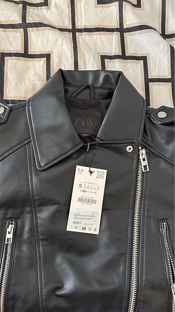 s Beden Zara SUNİ DERİ CROP BIKER CEKET