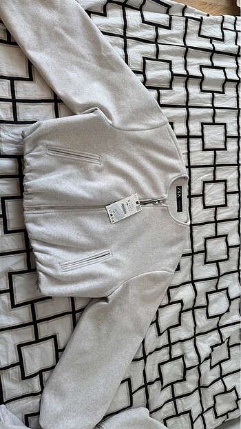 Zara Zara ELASTİK KENARLI YUMUŞAK BOMBER CEKET
