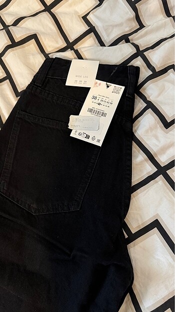 38 Beden Zara TRF HIGH-RISE WIDE-LEG JEAN