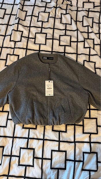 Zara ELASTİK KENARLI YUMUŞAK BOMBER CEKET