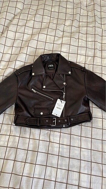 Zara PARLAK EFEKTLİ BIKER CEKET