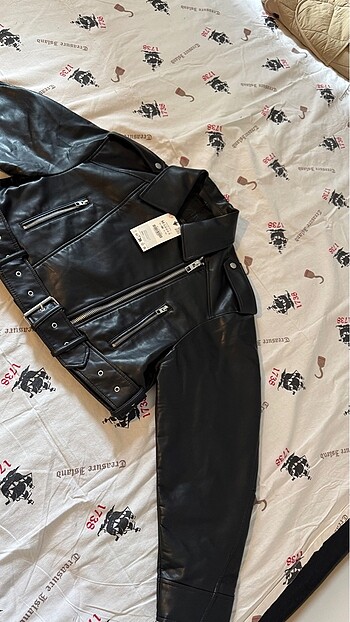 m Beden Zara SUNİ DERİ CROP BIKER CEKET