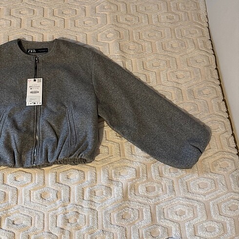 xs Beden Zara ELASTİK KENARLI YUMUŞAK BOMBER CEKET