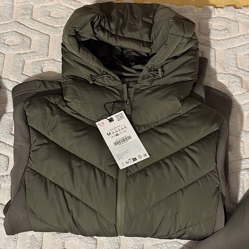 m Beden haki Renk Zara KONTRAST ŞİŞME MONT