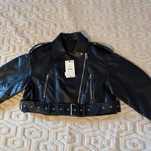 l Beden Zara SUNİ DERİ CROP BIKER CEKET
