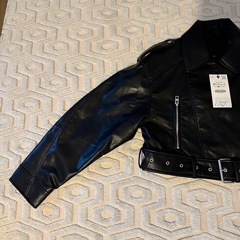 l Beden ZARA SUNİ DERİ CROP BIKER CEKET
