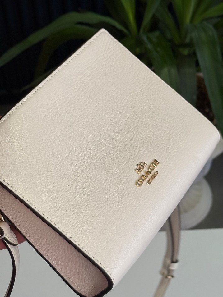 Coach Beyaz Deri Minimalist Kol Çantası - Görsel 2