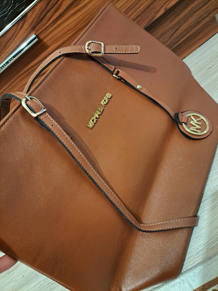 Michael kors canta suni deri omuz buyuk boy ici bolmeli taba - Görsel 2