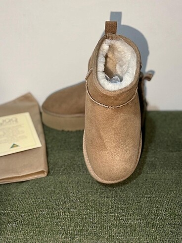Ugg Platform taban bot
