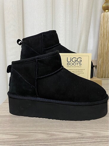 Ugg model bot