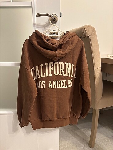 pull and bear sweatshirt