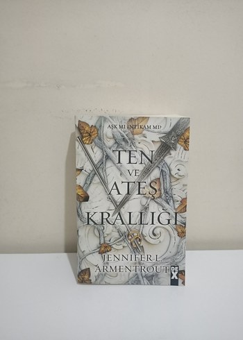 Ten ve Ateş Krallığı - Jennifer L. Armentrout