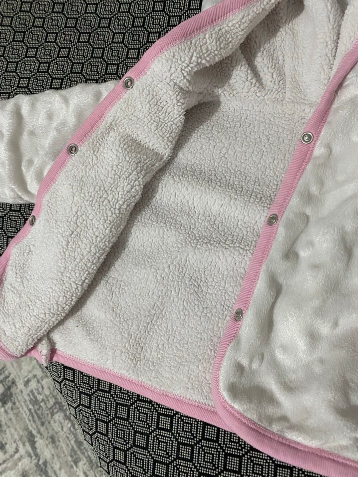 Beyaz düğmeli bebek kalın hırka - Görsel 4