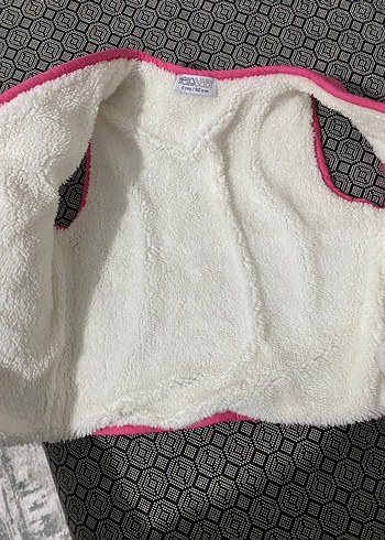 Düğmeli Pembe Kız Çocuk Yeleği - Görsel 3