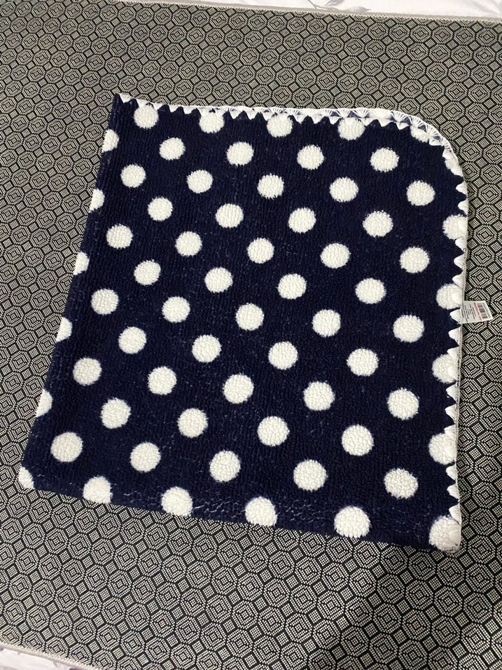 Lacivert Puantiyeli Çocuk Battaniyesi - Görsel 4