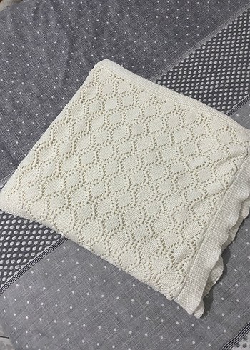 Beyaz Örgü Çocuk Battaniyesi - Görsel 4