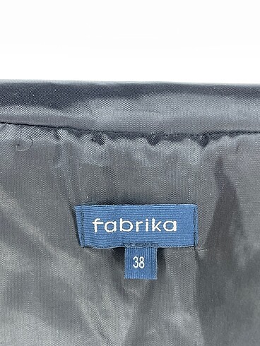 38 Beden siyah Renk Fabrika Yelek %70 İndirimli.