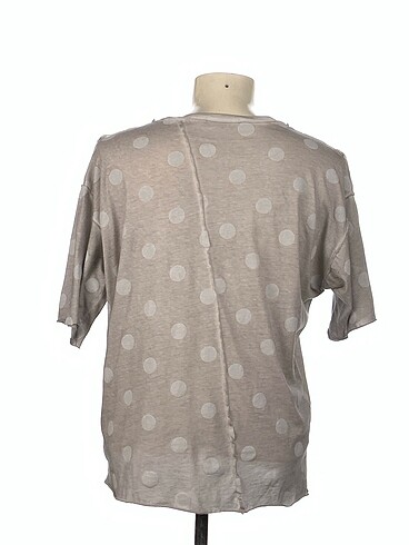 s Beden Diğer T-shirt %70 İndirimli.