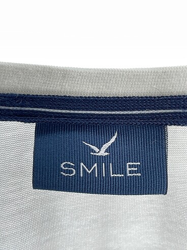 m Beden beyaz Renk Diğer T-shirt %70 İndirimli.