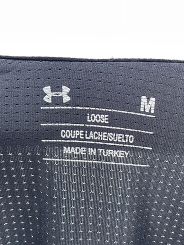 m Beden siyah Renk Diğer T-shirt %70 İndirimli.