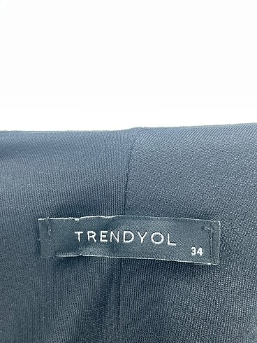 34 Beden siyah Renk Trendyol & Milla Büstiyer %70 İndirimli.