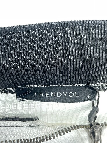s Beden çeşitli Renk Trendyol & Milla Bluz %70 İndirimli.