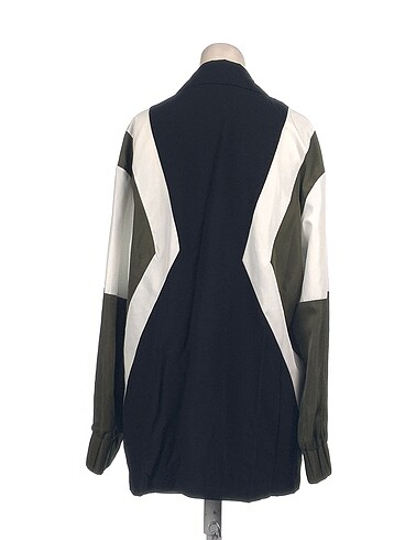 40 Beden Twist Blazer %70 İndirimli.