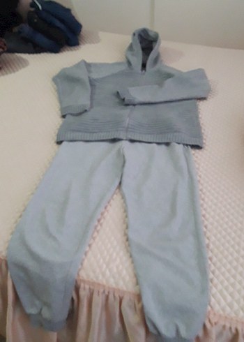 Gri Kapüşonlu Eşofman Takımı - Görsel 3