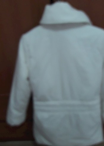 Düğmeli Beyaz Mini Kadın mont - Görsel 2