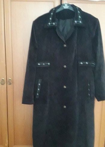 Siyah Uzun kadife Düğmeli Kadın Kaban - Görsel 3