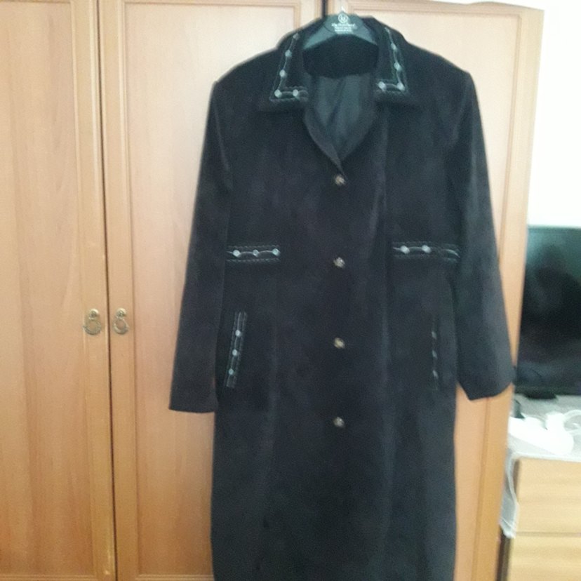 Siyah Uzun kadife Düğmeli Kadın Kaban - Görsel 3