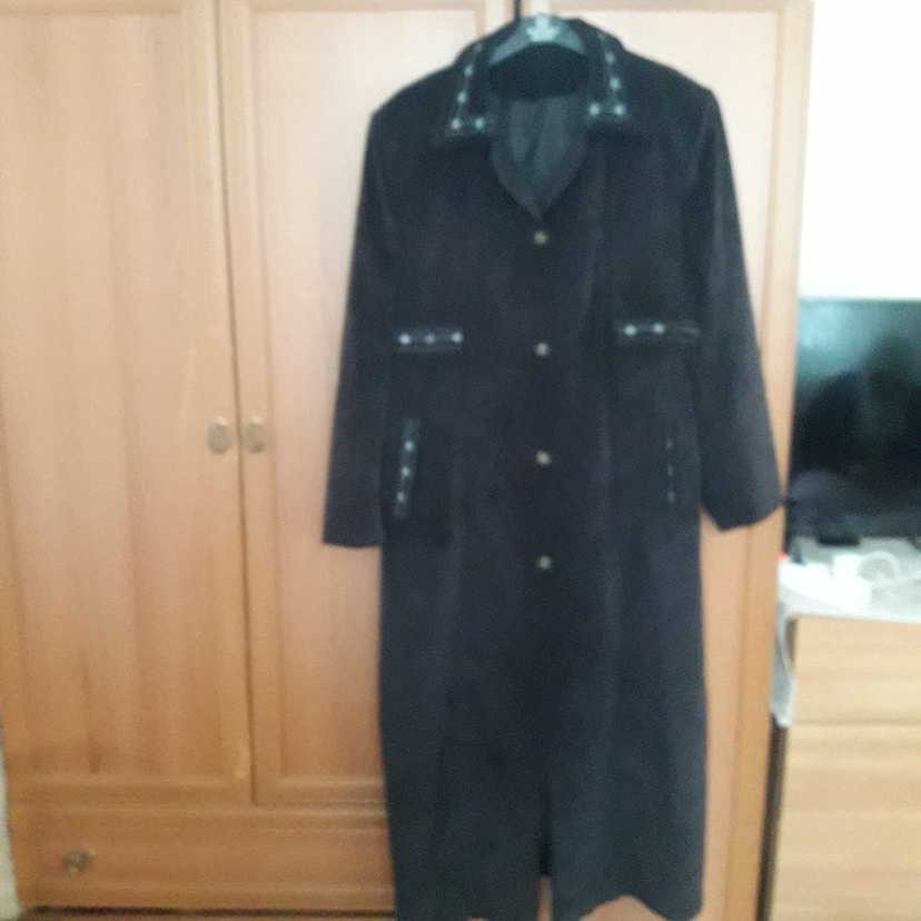 Siyah Uzun kadife Düğmeli Kadın Kaban - Görsel 2