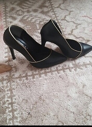 Diğer Stiletto