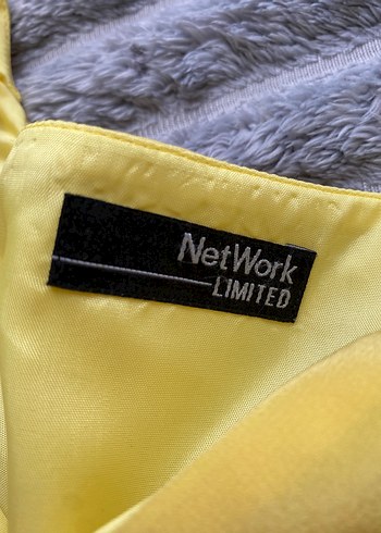 Network Sarı V Yaka Kısa Kollu elbise