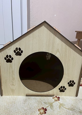 Kırmızı Çatılı Ahşap Kedi Evi - Görsel 3