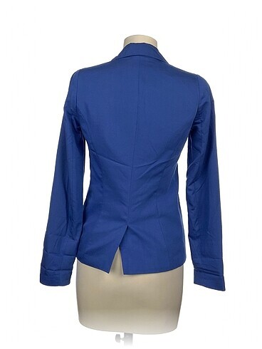 s Beden Bershka Blazer %70 İndirimli.