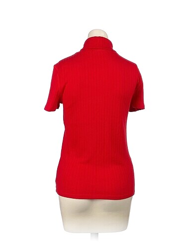 m Beden Mango T-shirt %70 İndirimli.