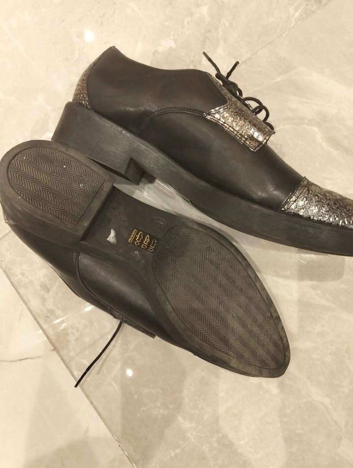 DERIMOD Siyah Yılan Derisi Desenli Kadın Ayakkabı - Görsel 3