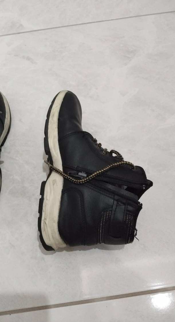 Siyah Kemerli Erkek Çocuk Botu - Görsel 4