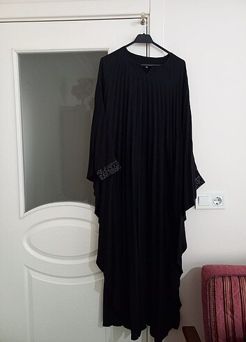 Diğer Yarasa kol pliseli siyah elbise