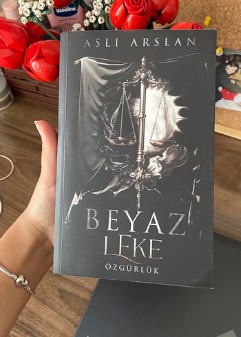 Beyaz Leke Özgürlük - Aslı Arslan